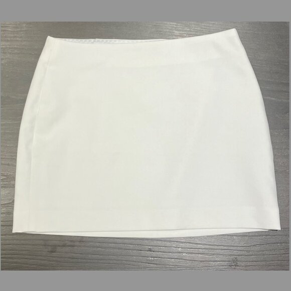 DESTINE SKIRT (Babaton) - Picture 3 of 5